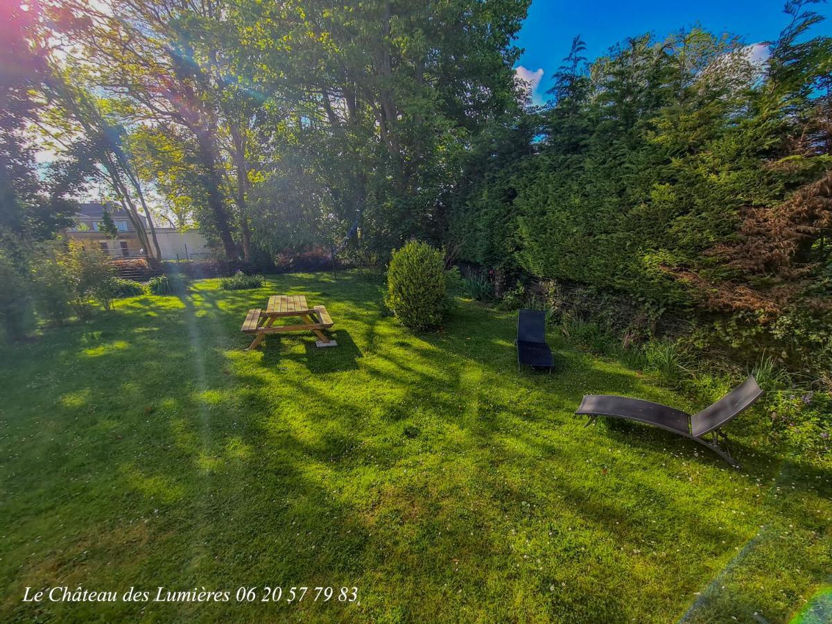 Chateau Des Lumieres Gite Et Gite Insolite Saint-Blimont Bagian luar foto